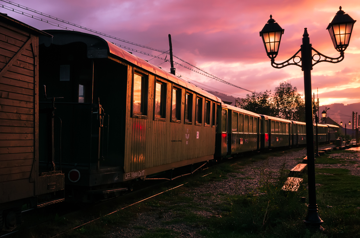 Verso Mocăniţa - 3 LA FERROVIA