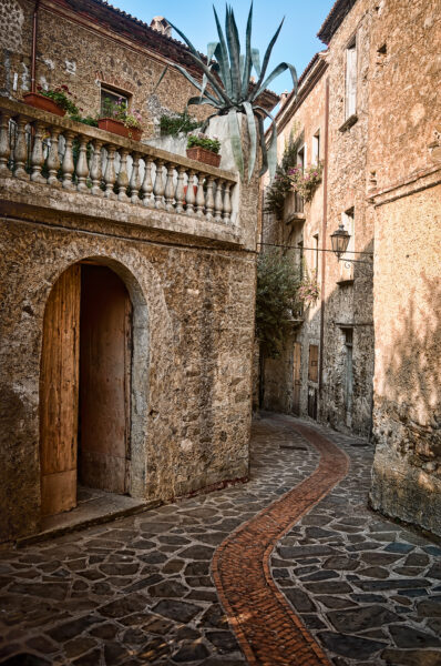 Doors of Acciaroli - Acciaroli corner