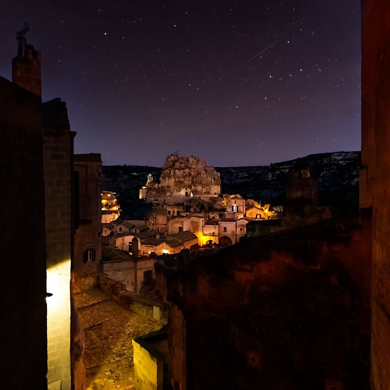 Matera. Sasso Barisano a tarda sera.