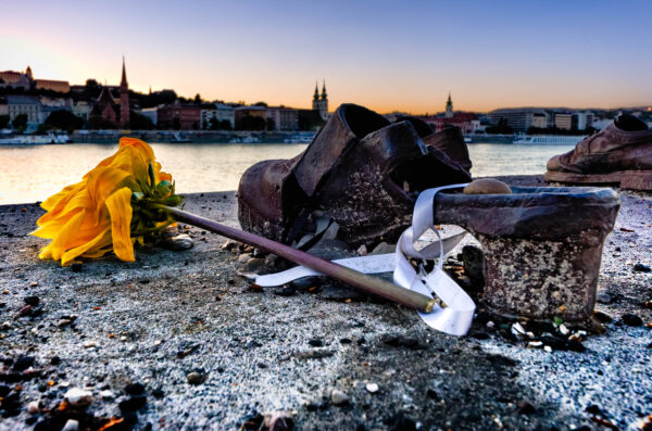 Le scarpe sul Danubio Budapest Ungheria 1