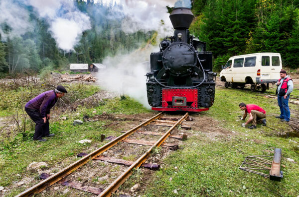 Verso Mocăniţa - 3 LA FERROVIA
Prova del binario aggiustato