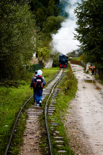 Mocanita
I bambini lungo la ferrovia