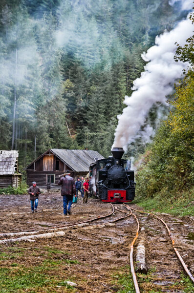 Verso Mocăniţa - 3 LA FERROVIA
Terminato il lavoro Binario riparato